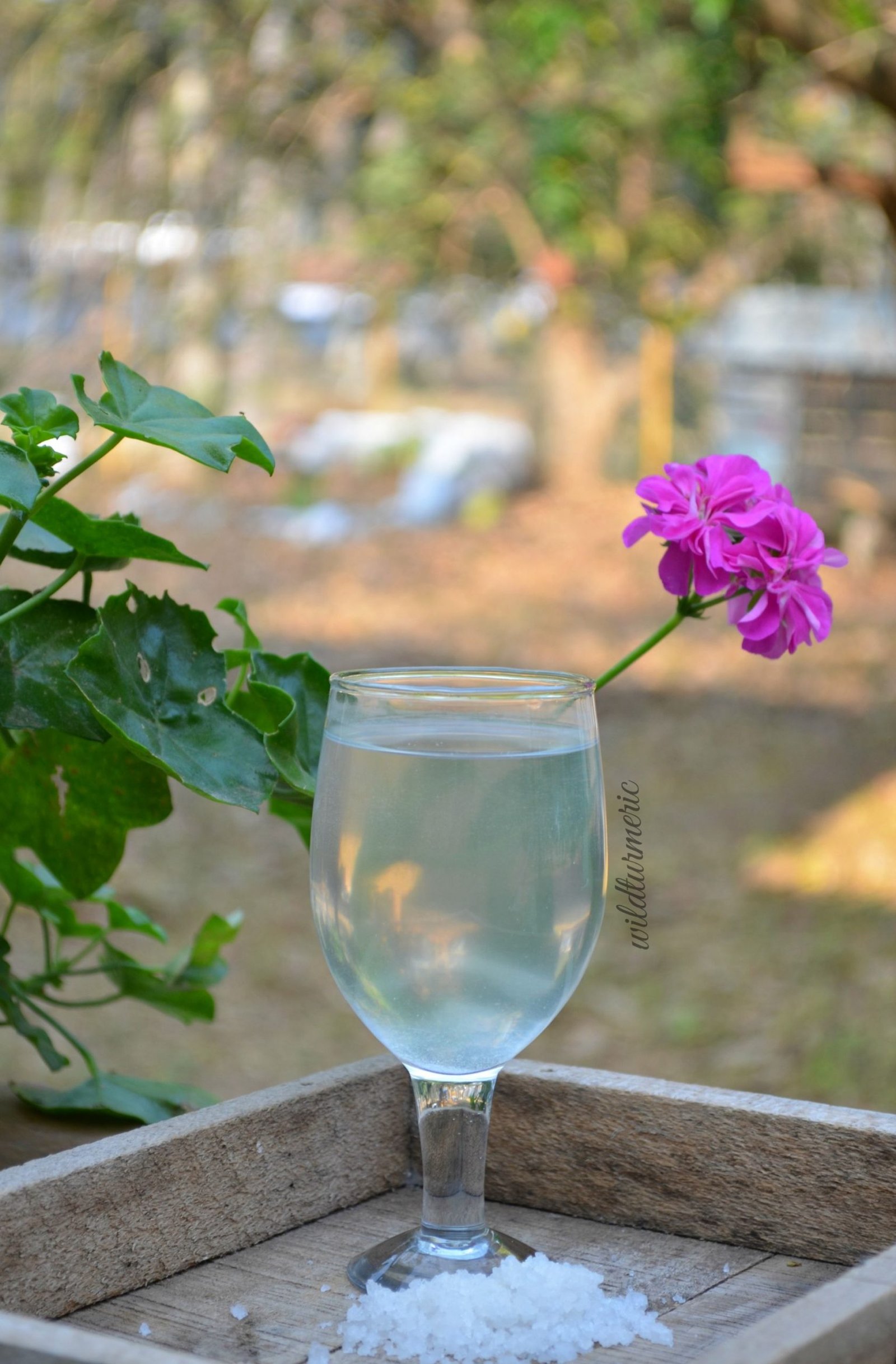 Gargling Salt Water Helps Sore Throat